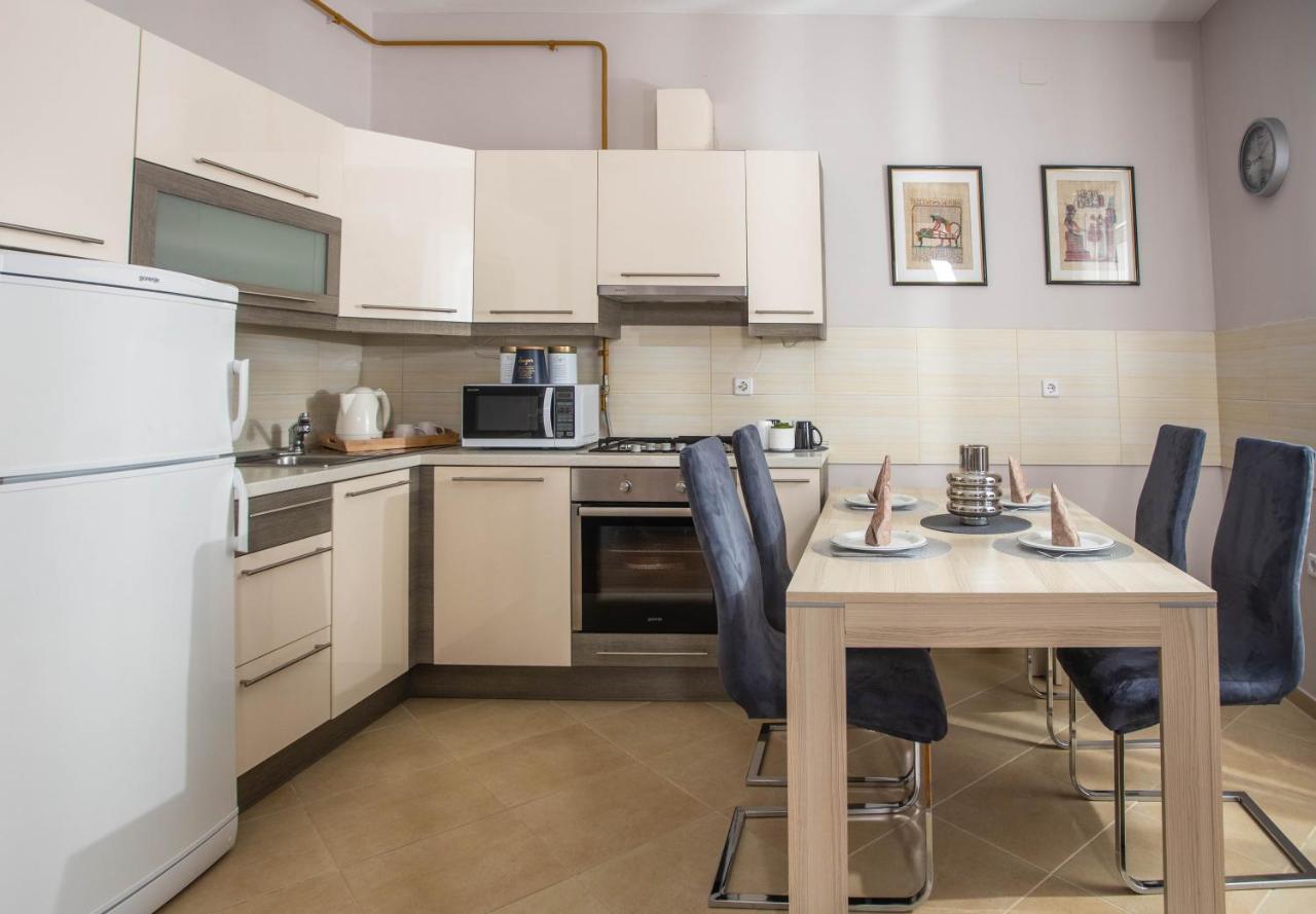 Apartman Gundulic Vinkovci Exterior photo